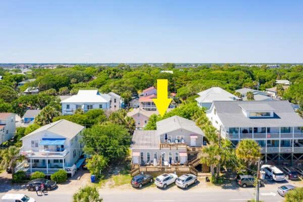 Salty Shack Unit C - Salty Shack - Dog Friendly Home - Across From The Beach - Central Location! Folly Beach Exterior photo